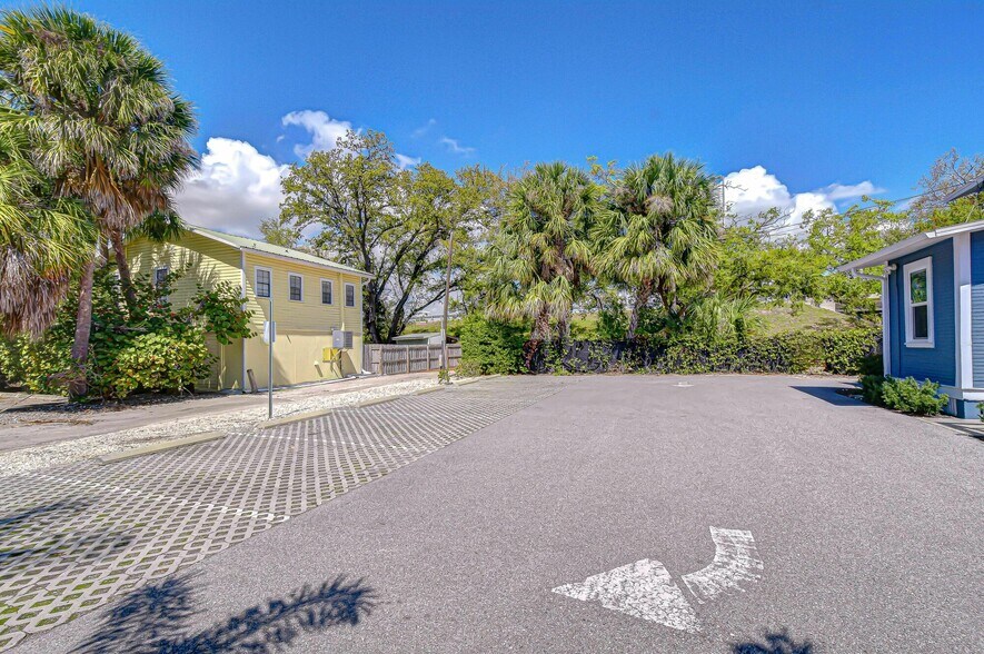 More Photos Of 211 S Boulevard, Tampa Office For Sale