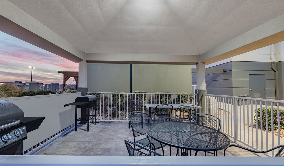 More Photos Of 2602 Rina Park Rd, Ardmore Hotel For Sale