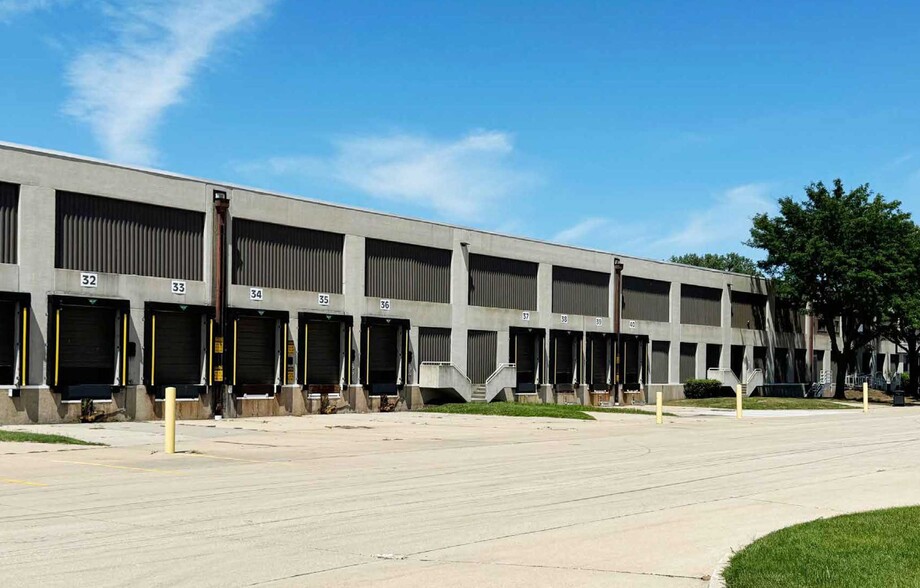 Primary Photo Of 1550 E Washington Ave, Des Moines Warehouse For Lease