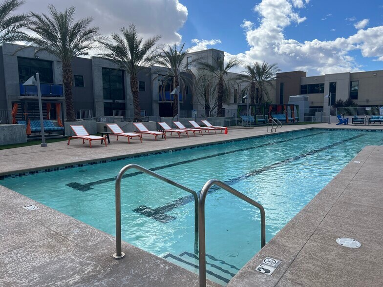 More Photos Of 353 E Bonneville Ave, Las Vegas Apartments For Sale