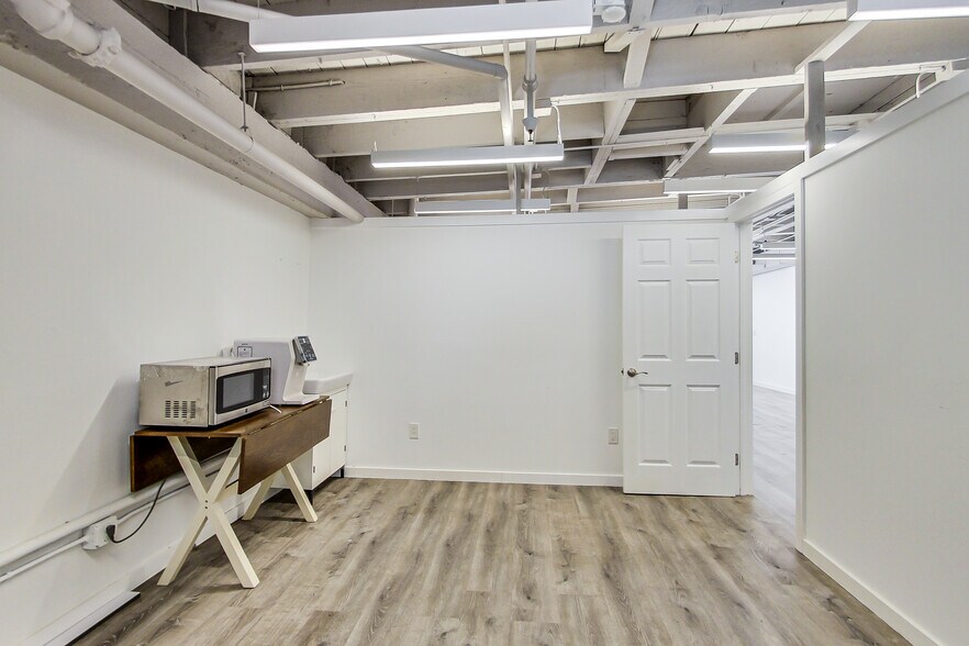 More Photos Of 960 Folsom St, San Francisco Storefront Retail Office For Lease