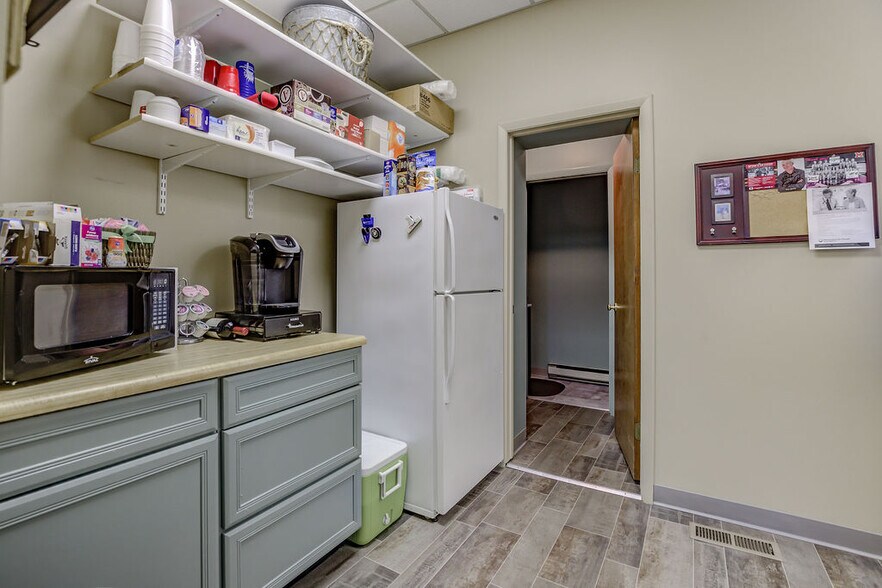 More Photos Of 100 W High St, Oxford Storefront Retail Residential For Sale