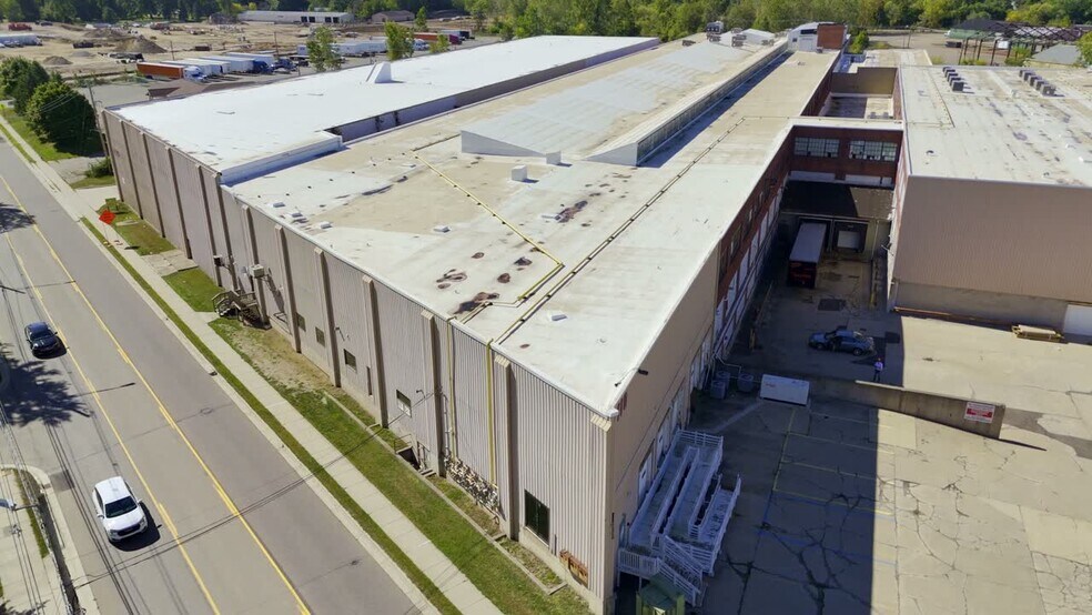 More Photos Of 2100 S Washington Ave, Lansing Warehouse For Lease