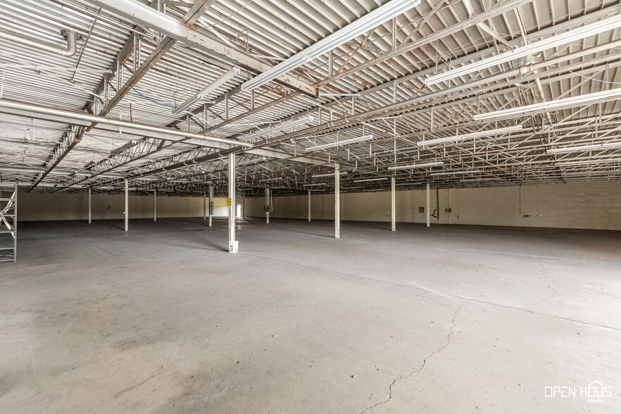 More Photos Of 2200 5th St, Wichita Falls Warehouse For Sale