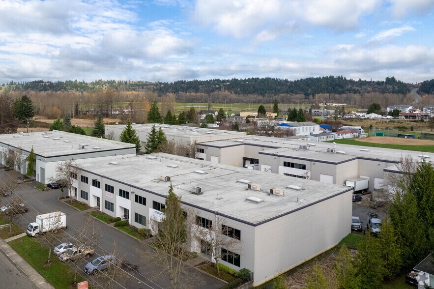 More Photos Of 4710 B St NW, Auburn Warehouse For Lease