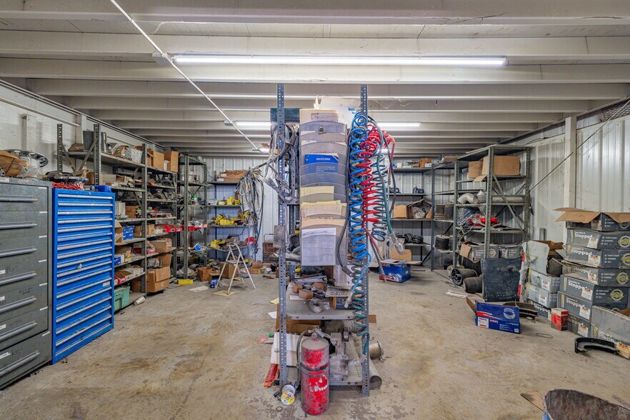 More Photos Of 4610 E Highway 199, Springtown General Retail For Sale