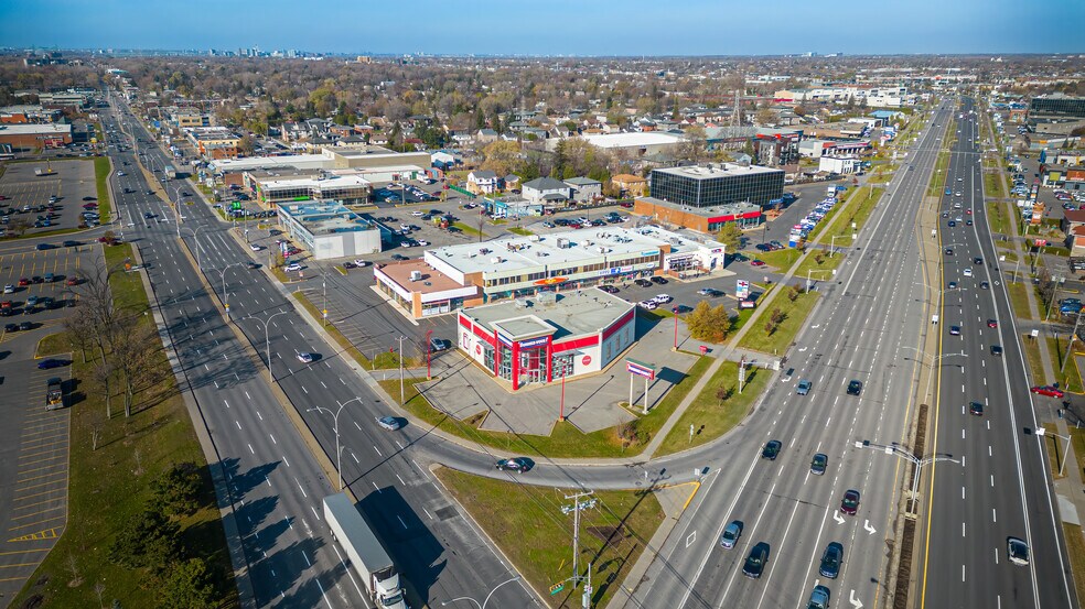 More Photos Of 6400 Boul Taschereau, Brossard Storefront Retail Office For Lease