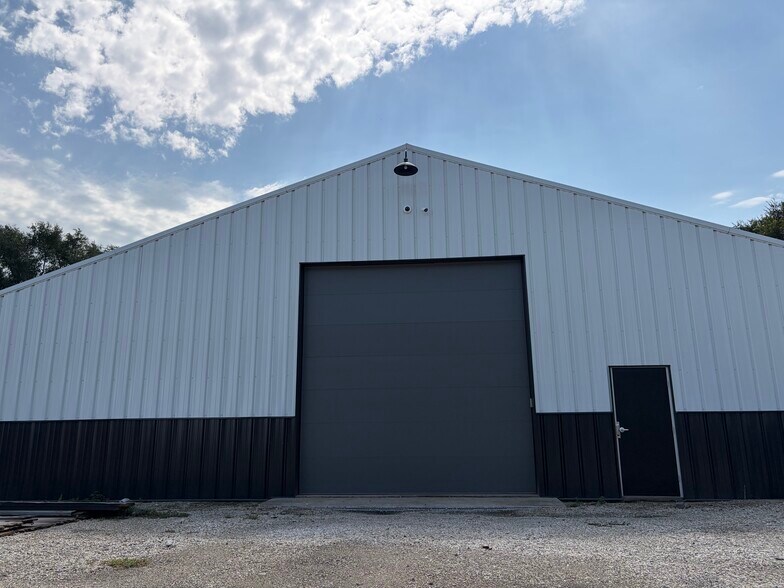 Primary Photo Of 406 Platt St, Genoa City Warehouse For Lease
