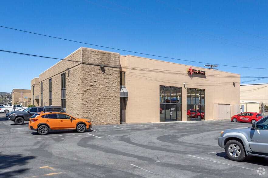 More Photos Of 11491 Woodside Ave, Santee Research And Development For Lease
