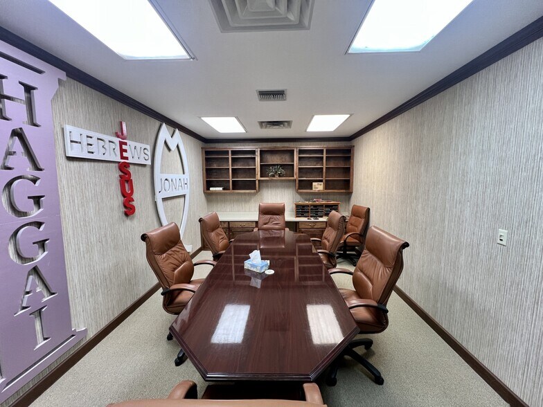 More Photos Of 620 4th St, Graham Office For Sale