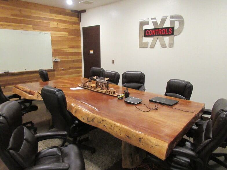 More Photos Of 21061 Gene Campbell Blvd, New Caney Warehouse For Lease