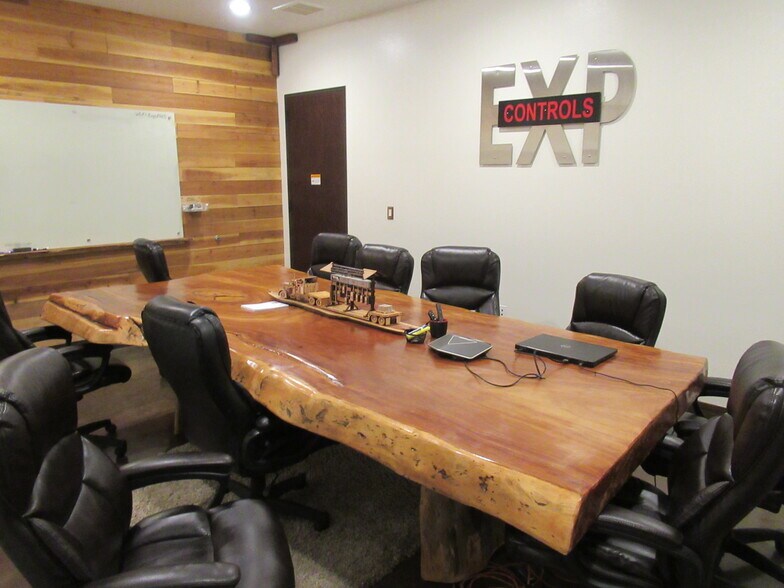 More Photos Of 21061 Gene Campbell Blvd, New Caney Warehouse For Sale