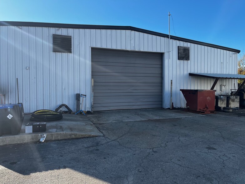 More Photos Of 2900 James L Redman Pky, Plant City Freestanding For Lease