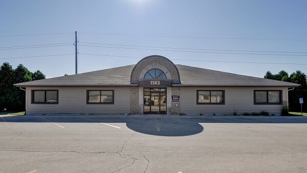 More Photos Of 1143 Warwick Way, Racine Medical For Lease