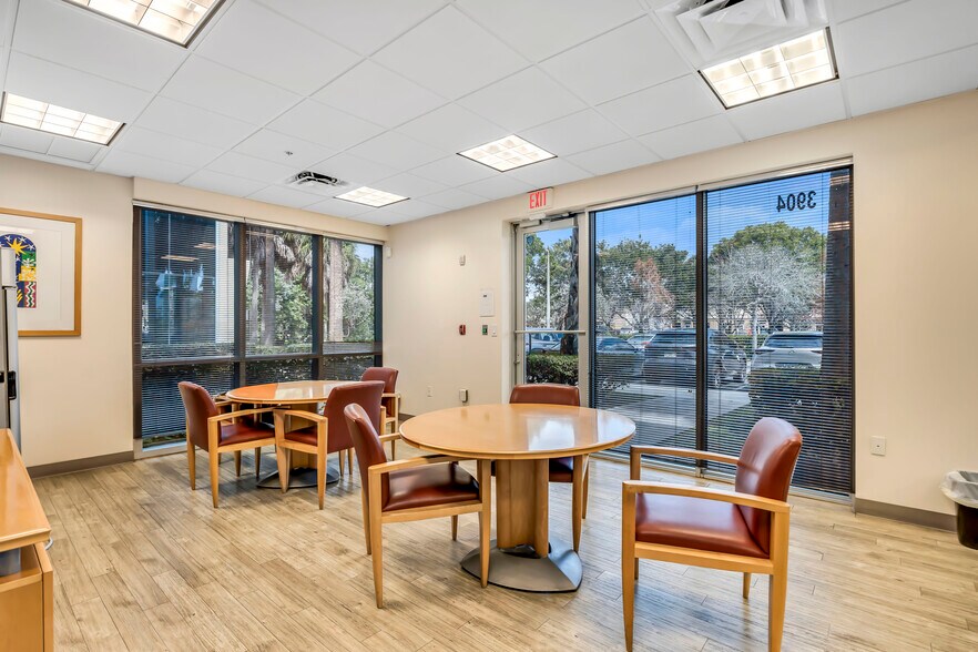 More Photos Of 3900-3908 NW 126th Ave, Coral Springs Warehouse For Sale