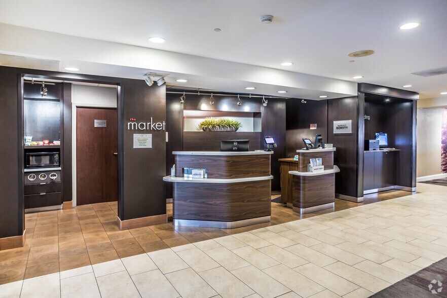 More Photos Of 3076 Kirby Pky, Memphis Hotel For Sale