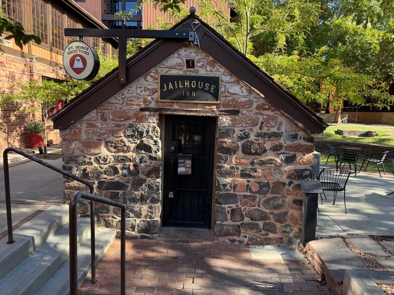 More Photos Of 2 W Saint George Blvd, Saint George Office For Sale