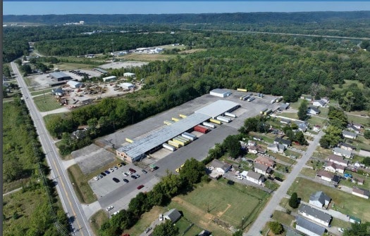 More Photos Of 5012 Camp Ground Rd, Louisville Truck Terminal For Sale