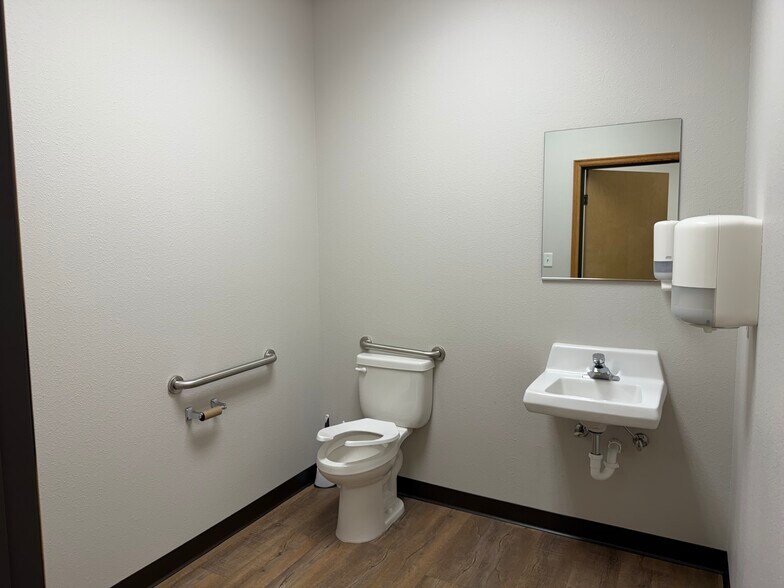 More Photos Of 1310 Fortino Blvd, Pueblo Office Residential For Lease