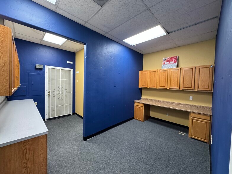 More Photos Of 997 W San Marcos Blvd, San Marcos Unknown For Lease