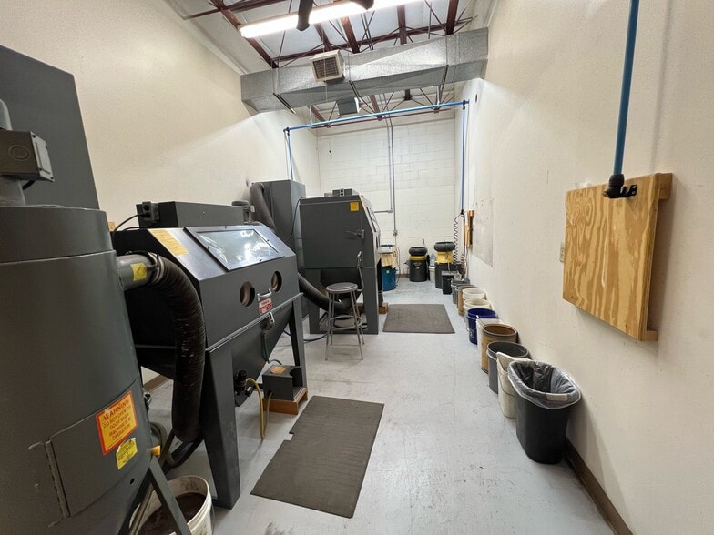 More Photos Of 104 Centre Ct, Radford Warehouse For Sale