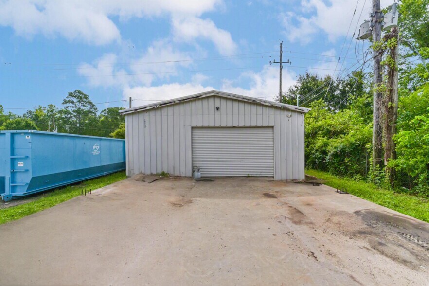 More Photos Of 14133 Ravendale Rd, Humble Warehouse For Sale