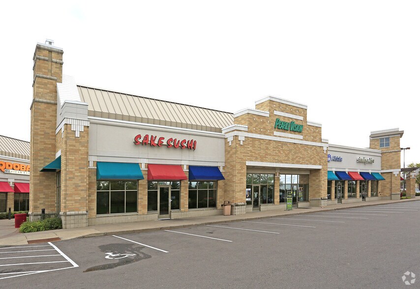 More Photos Of 104-114 Pioneer Trl, Chaska General Retail For Lease