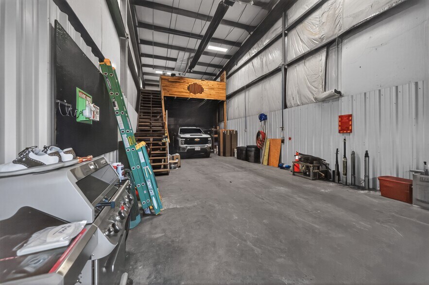 More Photos Of 28 Hastings St, Mendon Warehouse For Sale