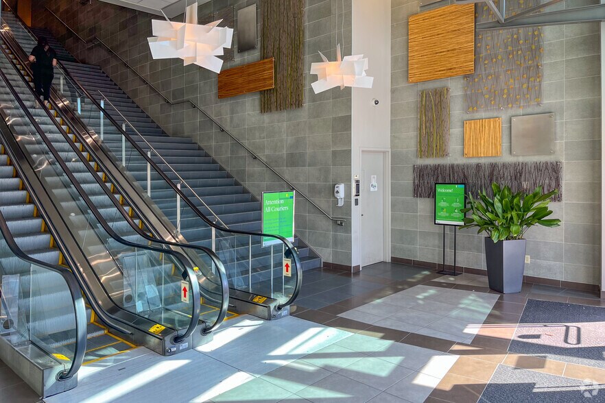 More Photos Of 3292 Production Way, Burnaby Office For Lease