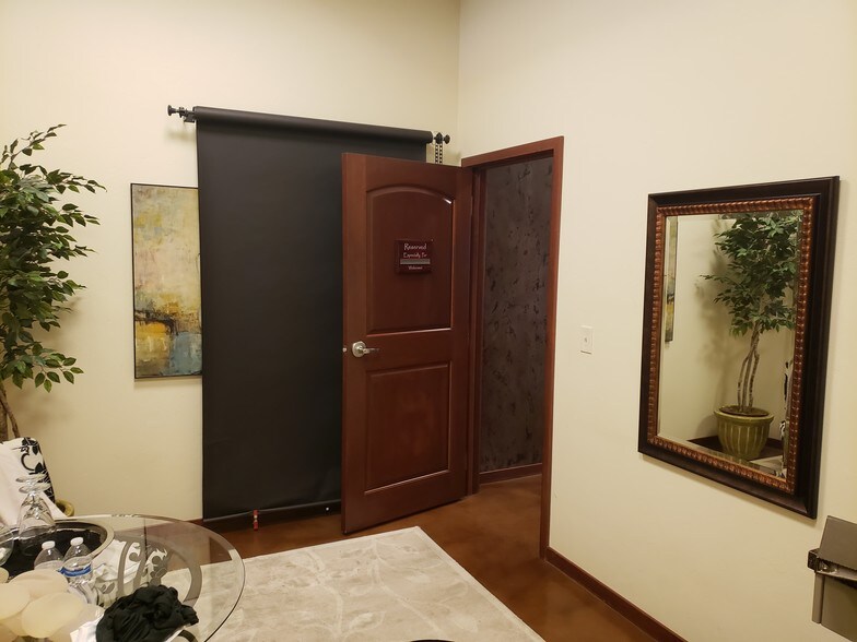 More Photos Of 7525 S Union Park Ave, Sandy Bank For Sale