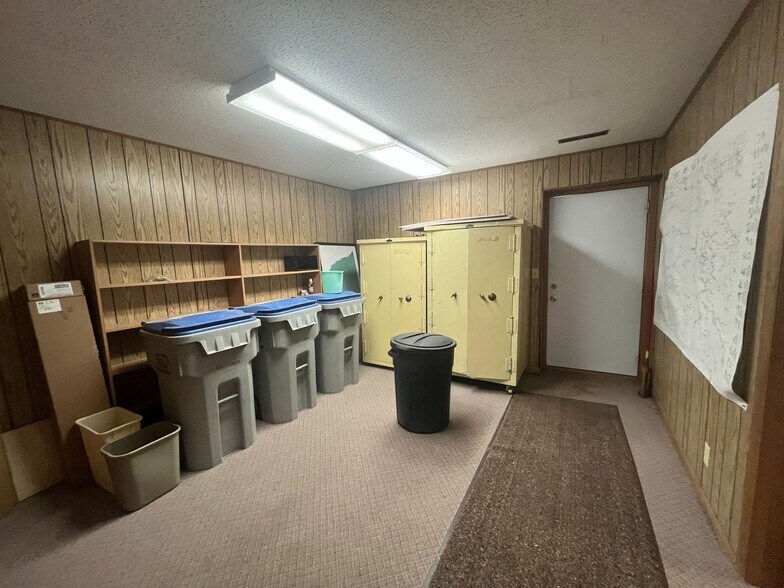 More Photos Of 229 N Main St, Valentine Office For Sale