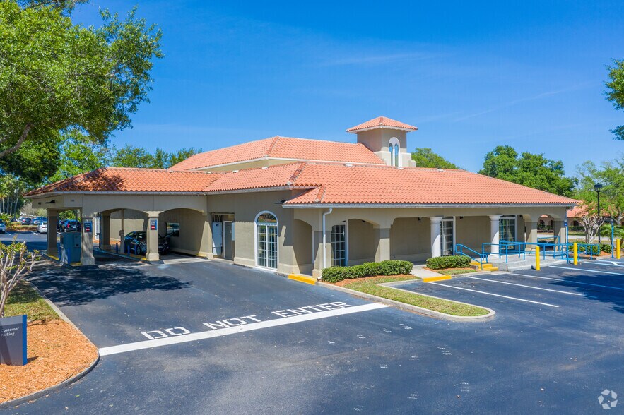 More Photos Of 7506-7524 Dr Phillips Blvd, Orlando Unknown For Lease