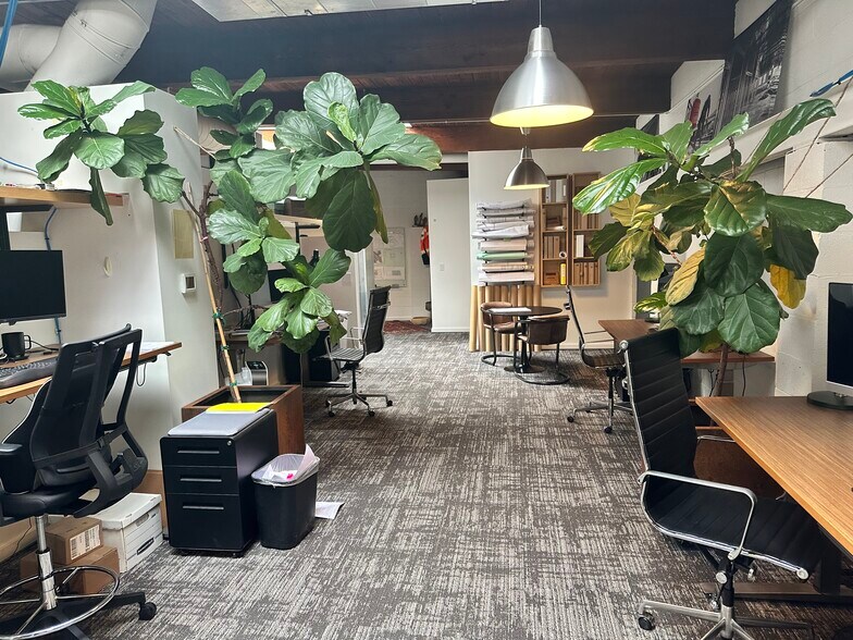 More Photos Of 1922 NW Pettygrove St, Portland Loft Creative Space For Sale