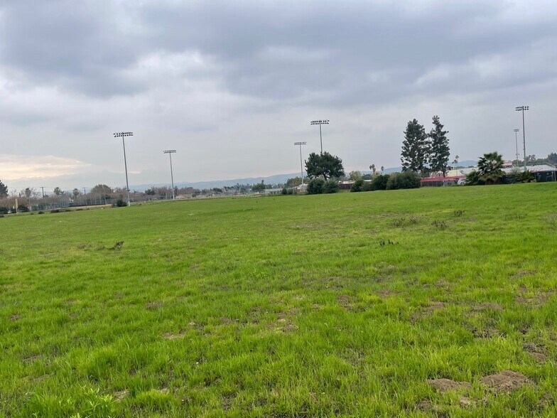 More Photos Of 2401 Towne, Pomona Land For Sale