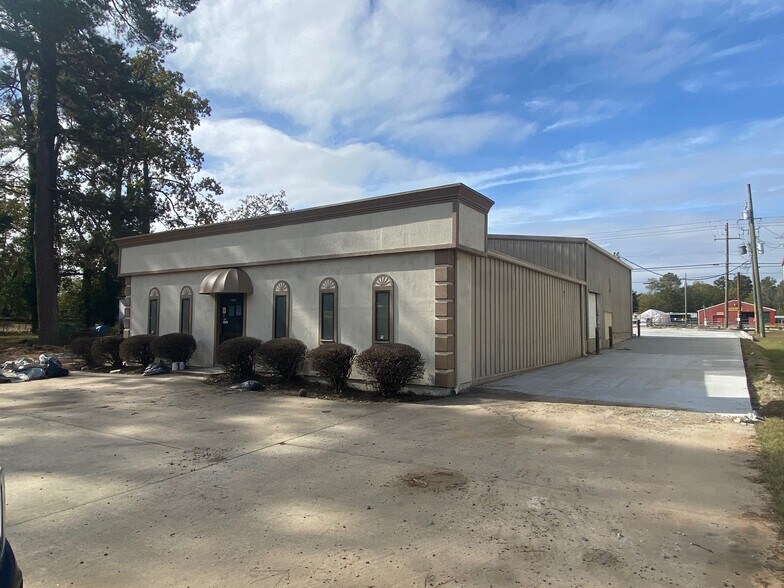 Primary Photo Of 6855 Hawkinsville Rd, Macon-Bibb Flex For Lease