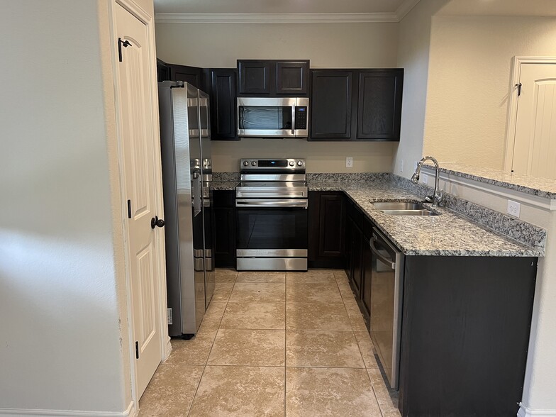 More Photos Of 6306 Luglio Ln, San Antonio Apartments For Sale