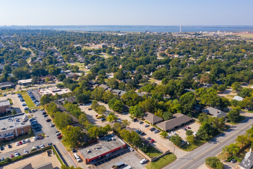 More Photos Of 2932 NW 122nd St, Oklahoma City Office For Sale
