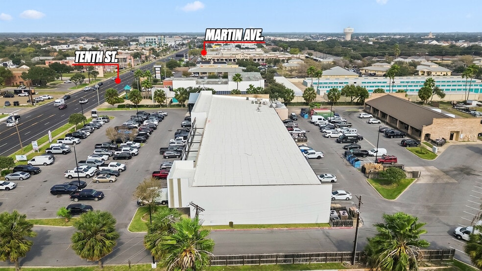 More Photos Of 6100 N 10th St, McAllen Storefront For Lease
