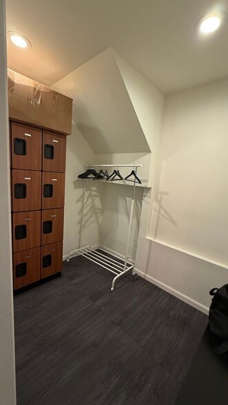 More Photos Of 105 E Northfield Rd, Livingston Loft Creative Space For Lease