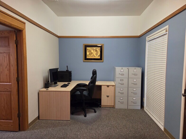 More Photos Of 676 E 1st Ave, Chico Office For Lease