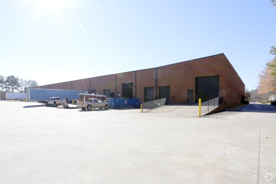 More Photos Of 3400 Town Point Dr NW, Kennesaw Distribution For Lease