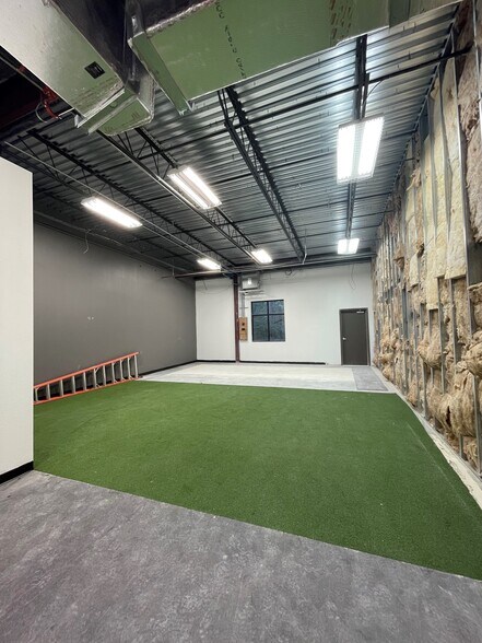 More Photos Of 8101 Kuykendahl Rd, The Woodlands Office For Lease
