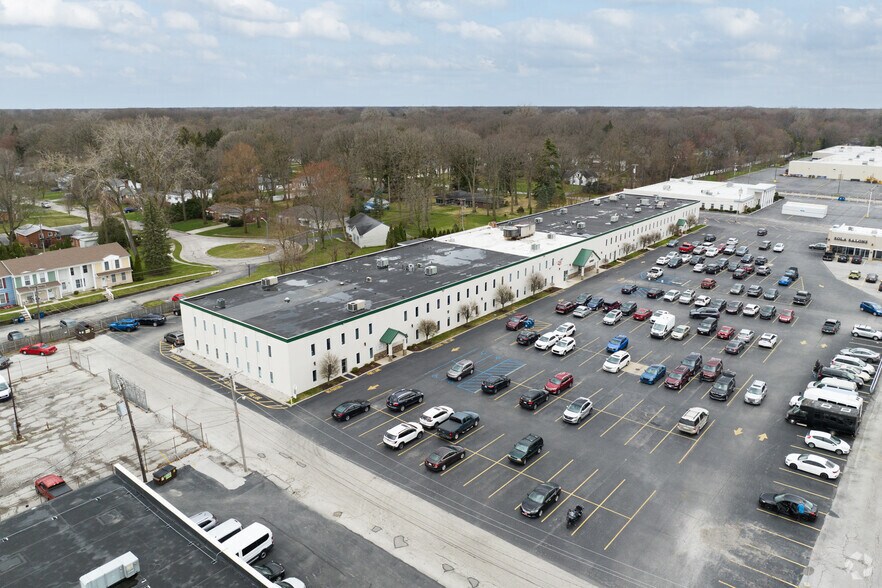 More Photos Of 5151 Monroe St, Toledo Office For Lease