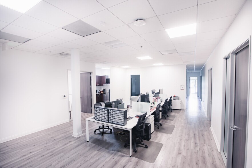 More Photos Of 1173 Warner Ave, Tustin Research And Development For Lease