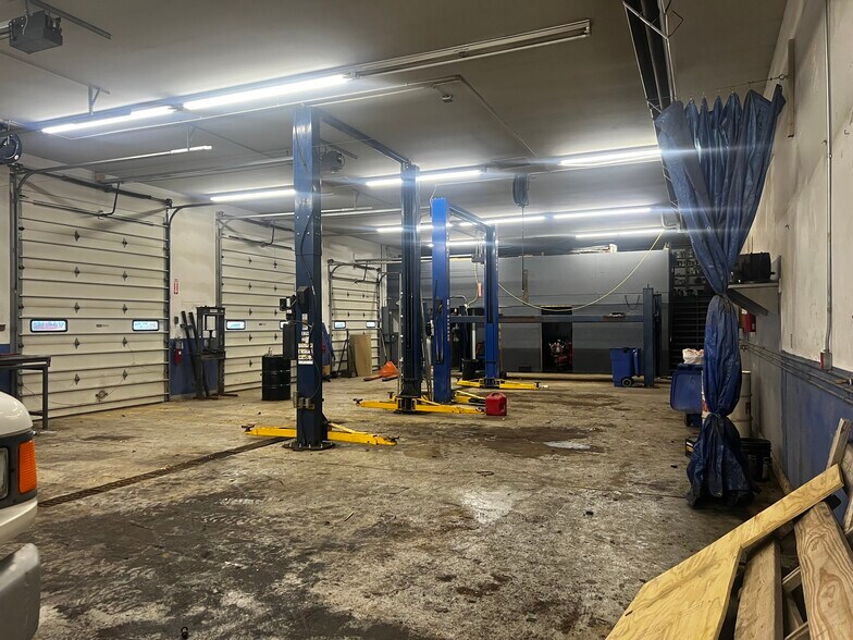 More Photos Of 1633 S Hanover, Hastings Auto Repair For Sale