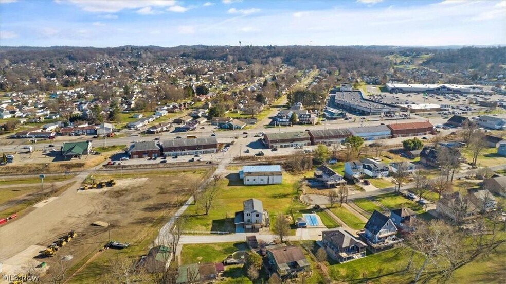 More Photos Of 316 16th St, Vienna Service For Sale