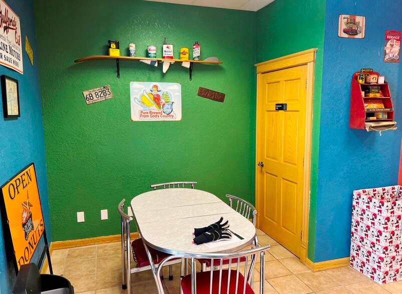 More Photos Of 221 4th St, Ironton Freestanding For Sale