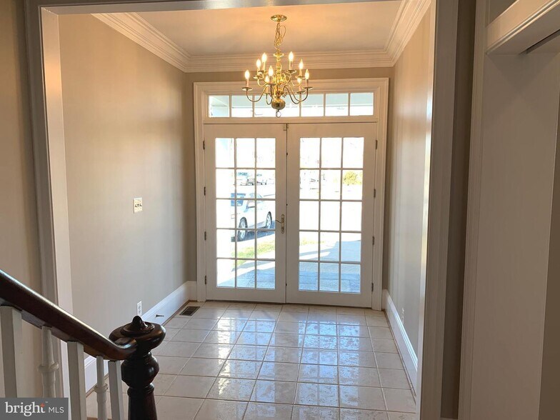 More Photos Of 170 W Main St, Purcellville Office Residential For Lease