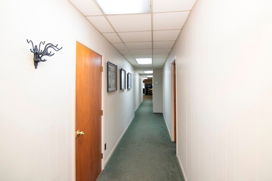 More Photos Of 207 S Heber St, Beckley Office For Sale