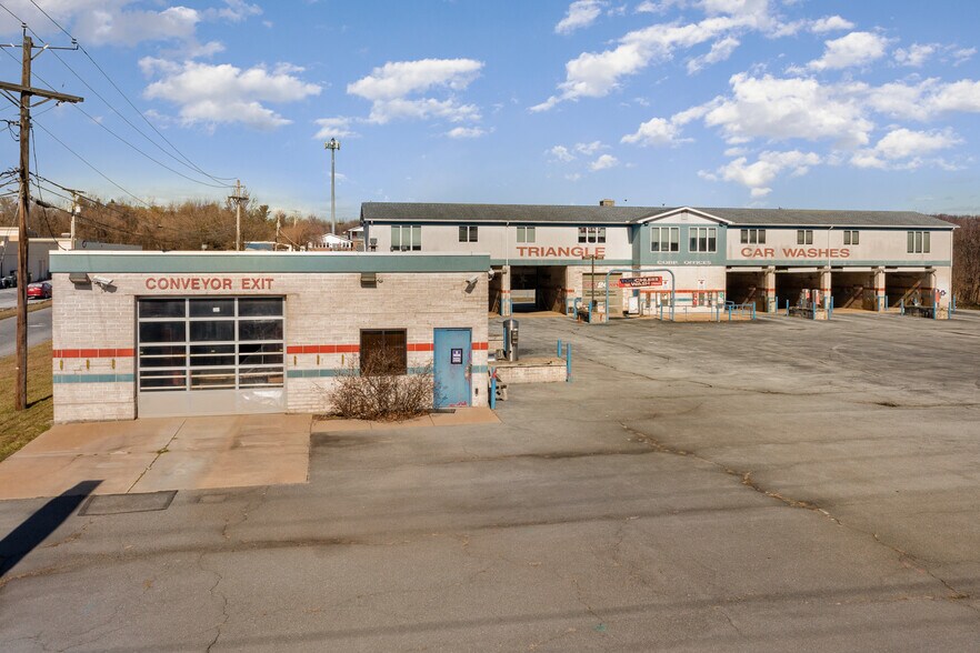 More Photos Of 973 E Main St, Palmyra Carwash For Sale